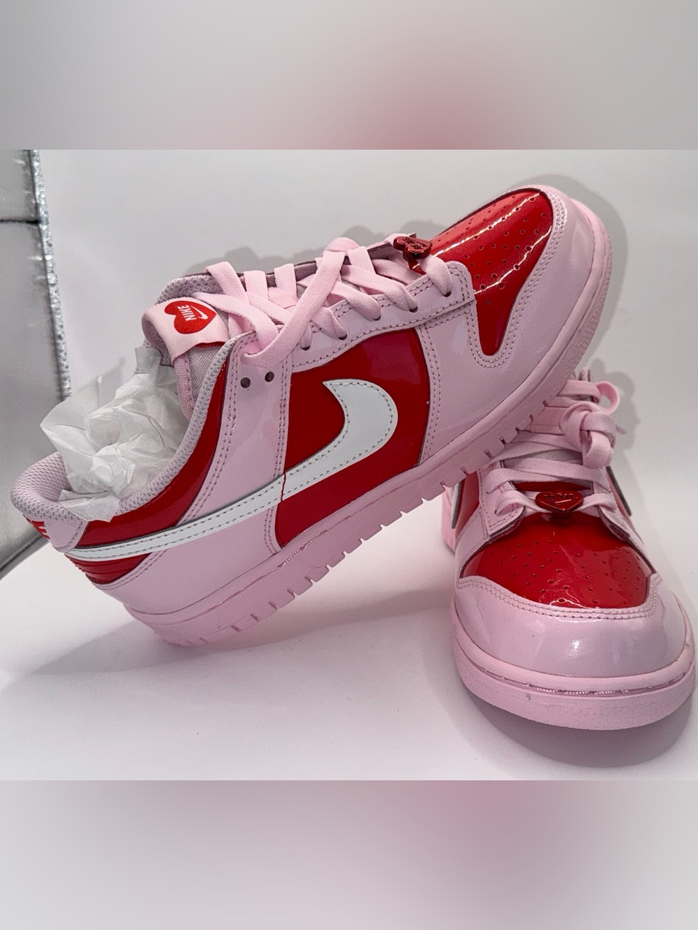 Nike Dunk Low “Be Mine” Valentine’s Day Pink Red Patent Hearts 2025 Y7 Women 8.5